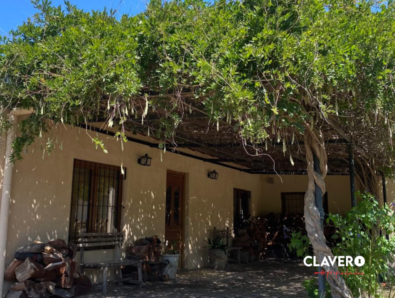 Casaquinta en Lebenson 3585 - Santa Rosa, La Pampa