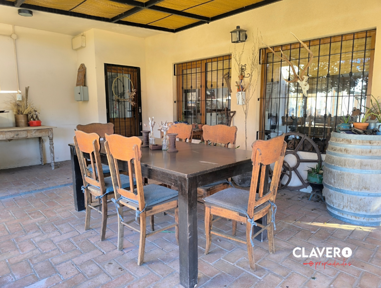 Casaquinta en Lebenson 3585 - Santa Rosa, La Pampa