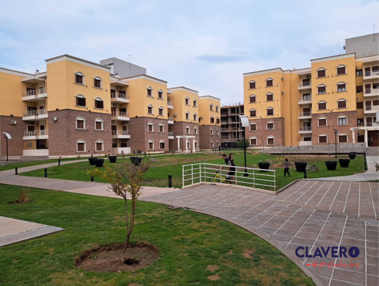 VENTA Dpto. 2 dorm. con cochera - Adjudicado - u$s.65.000.-