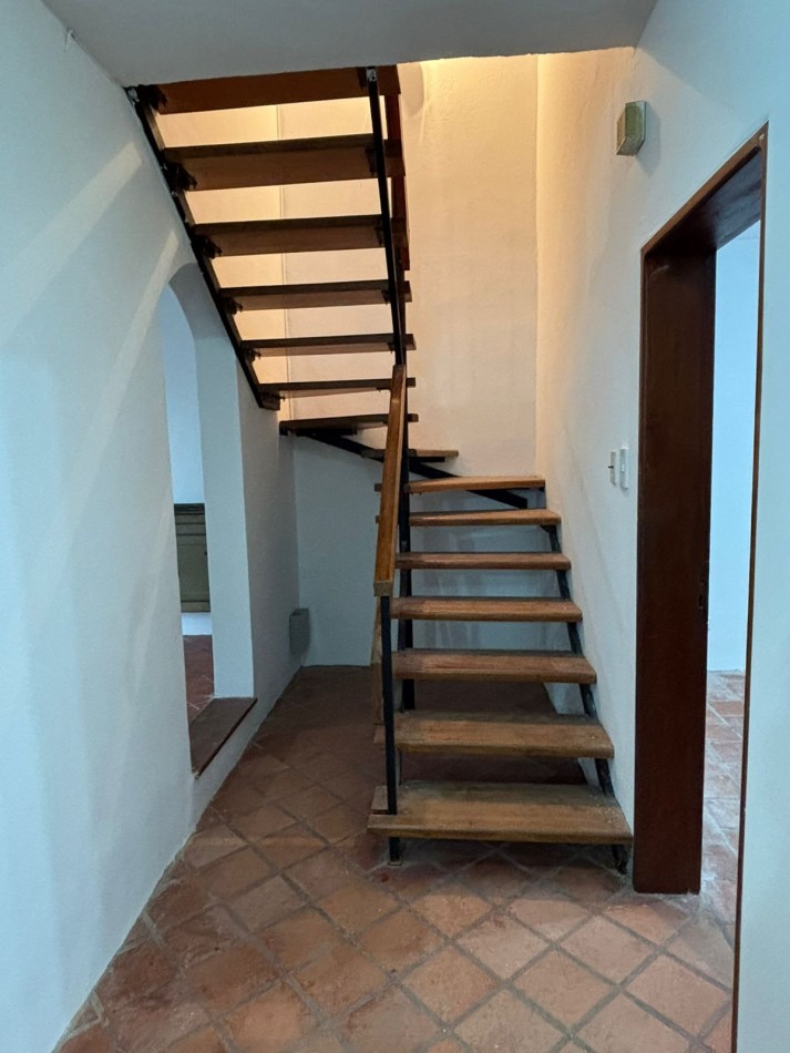 Se alquila casaquinta 4 dormitorios