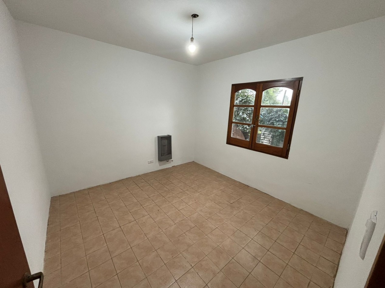 Se alquila casaquinta 4 dormitorios