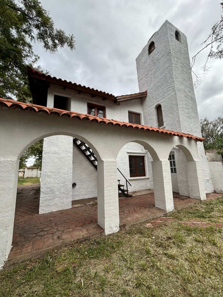 Se alquila casaquinta 4 dormitorios